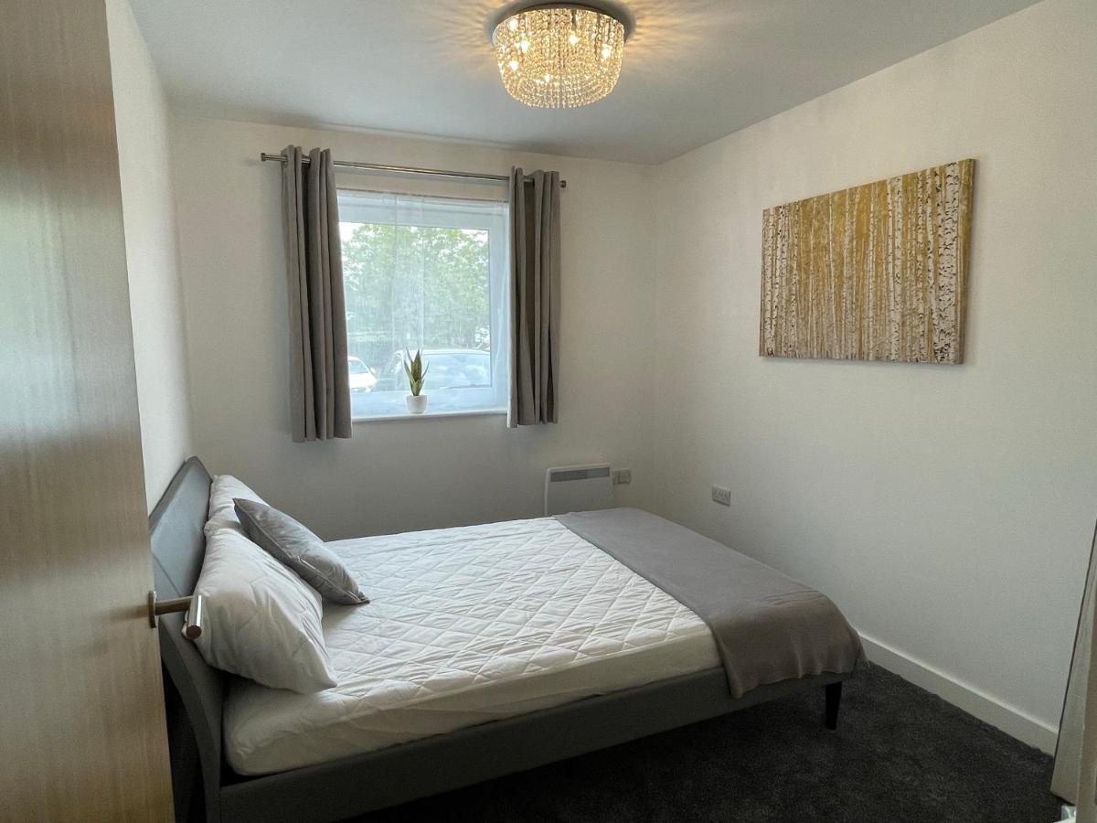 Moda Wigan - Stylish 2 Bed Apartment Central Wigan Exterior photo